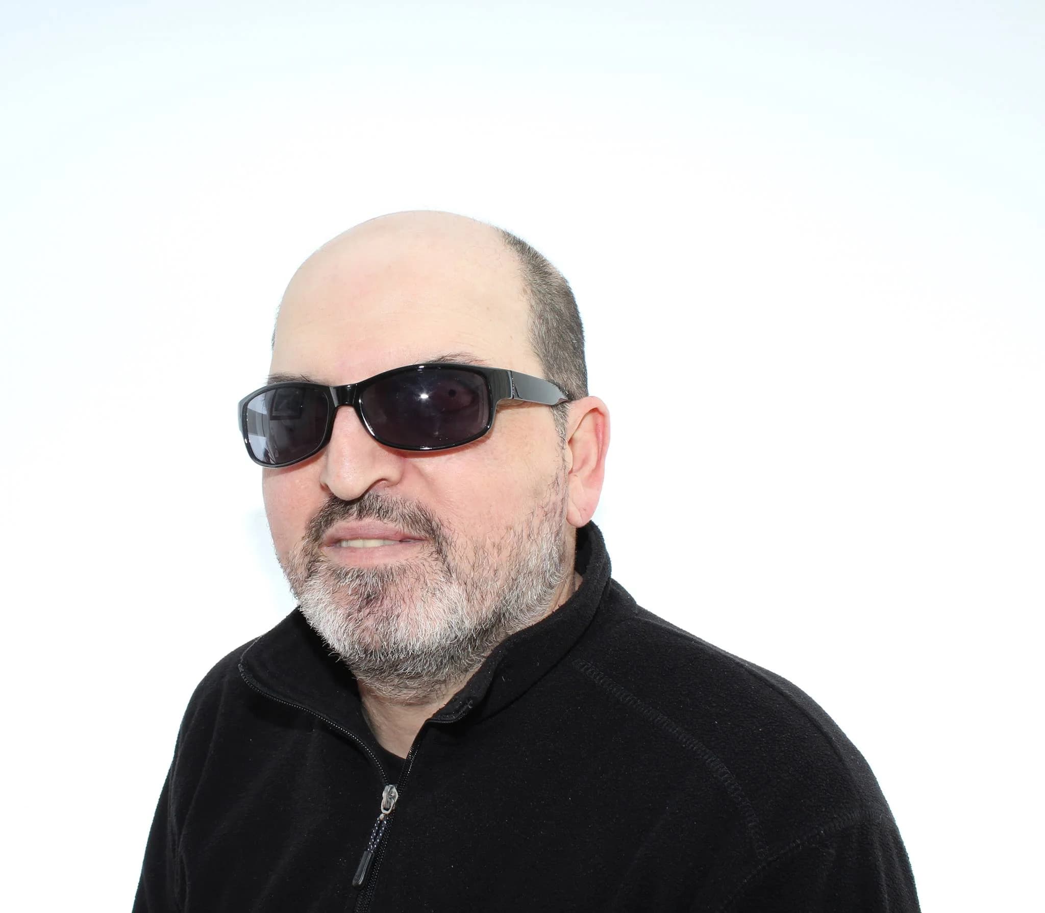 Το σκοτάδι του ενός, πολλοί μαζί το κάνουν φως