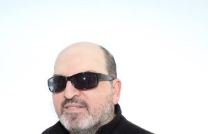 Το σκοτάδι του ενός, πολλοί μαζί το κάνουν φως.